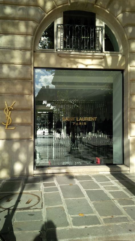 numero 6 saint sulpice yves saint laurent|6 place saint sulpice.